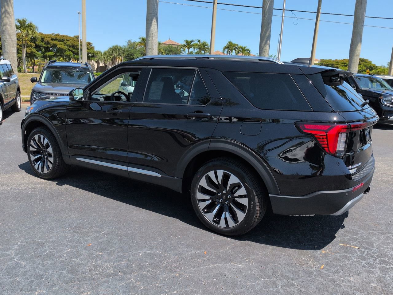 New 2026 Ford Explorer Platinum AWD/4WD image 5