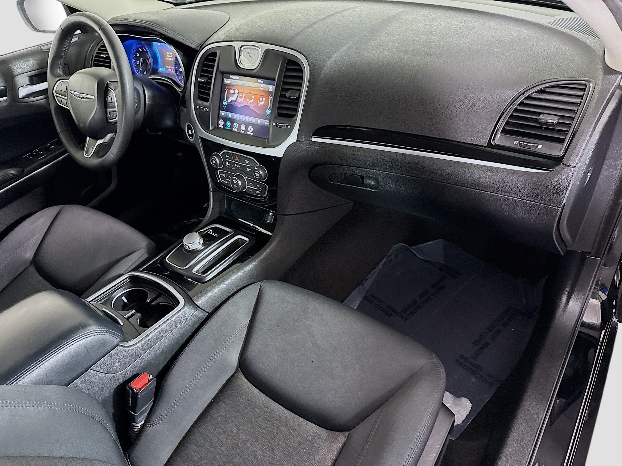 Used 2023 Chrysler 300 Touring w/ Safetytec Plus Group RWD image 30