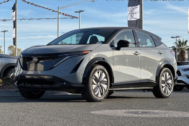 Used 2023 Nissan Ariya AWD/4WD image 8
