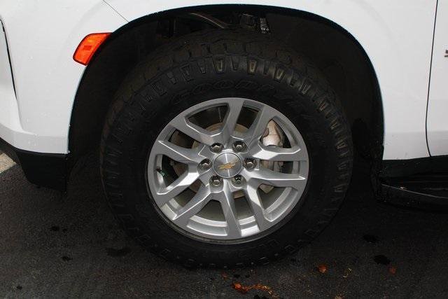 Used 2023 Chevrolet Suburban LS image 2