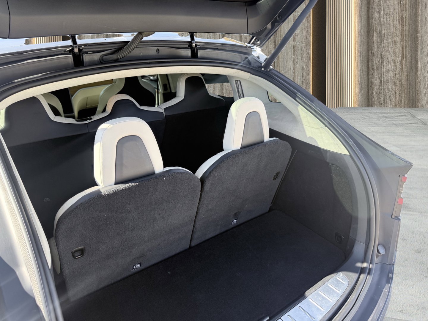 Used 2019 Tesla Model X 75D image 79