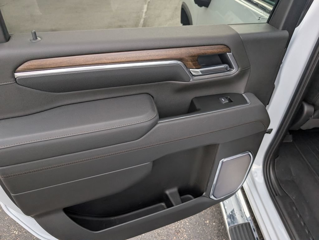Used 2026 Chevrolet Silverado 3500 High Country w/ High Country Premium Package AWD/4WD image 12