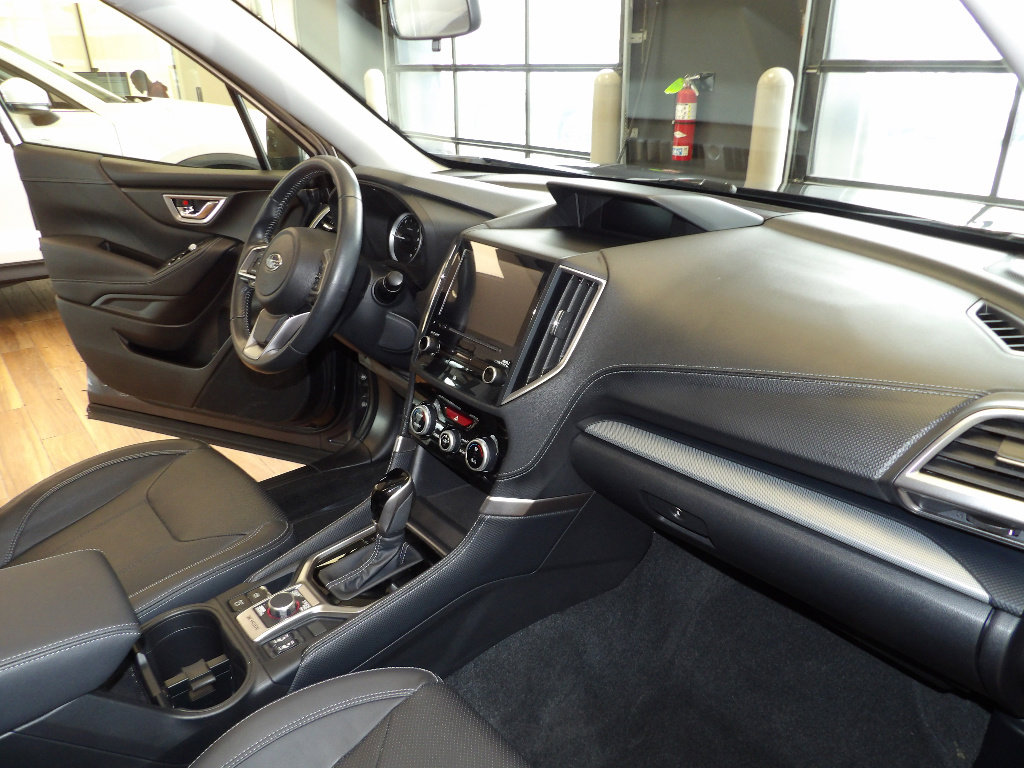 Used 2020 Subaru Forester Limited AWD/4WD image 13