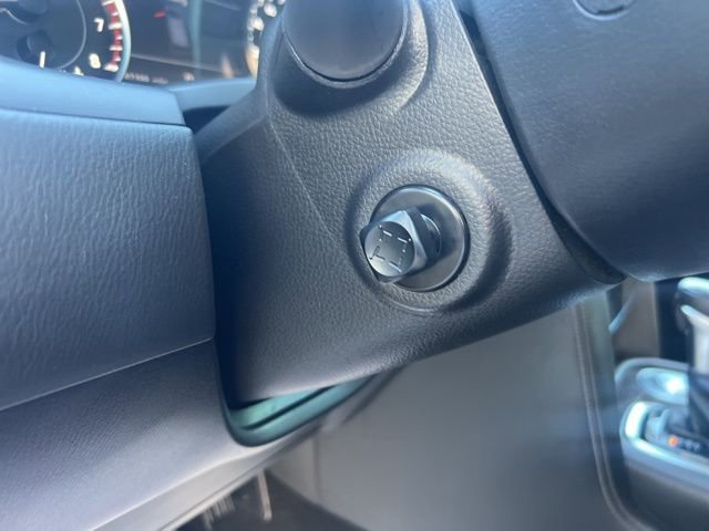 Used 2023 Nissan Armada Platinum w/ Captain's Chairs Package RWD image 18