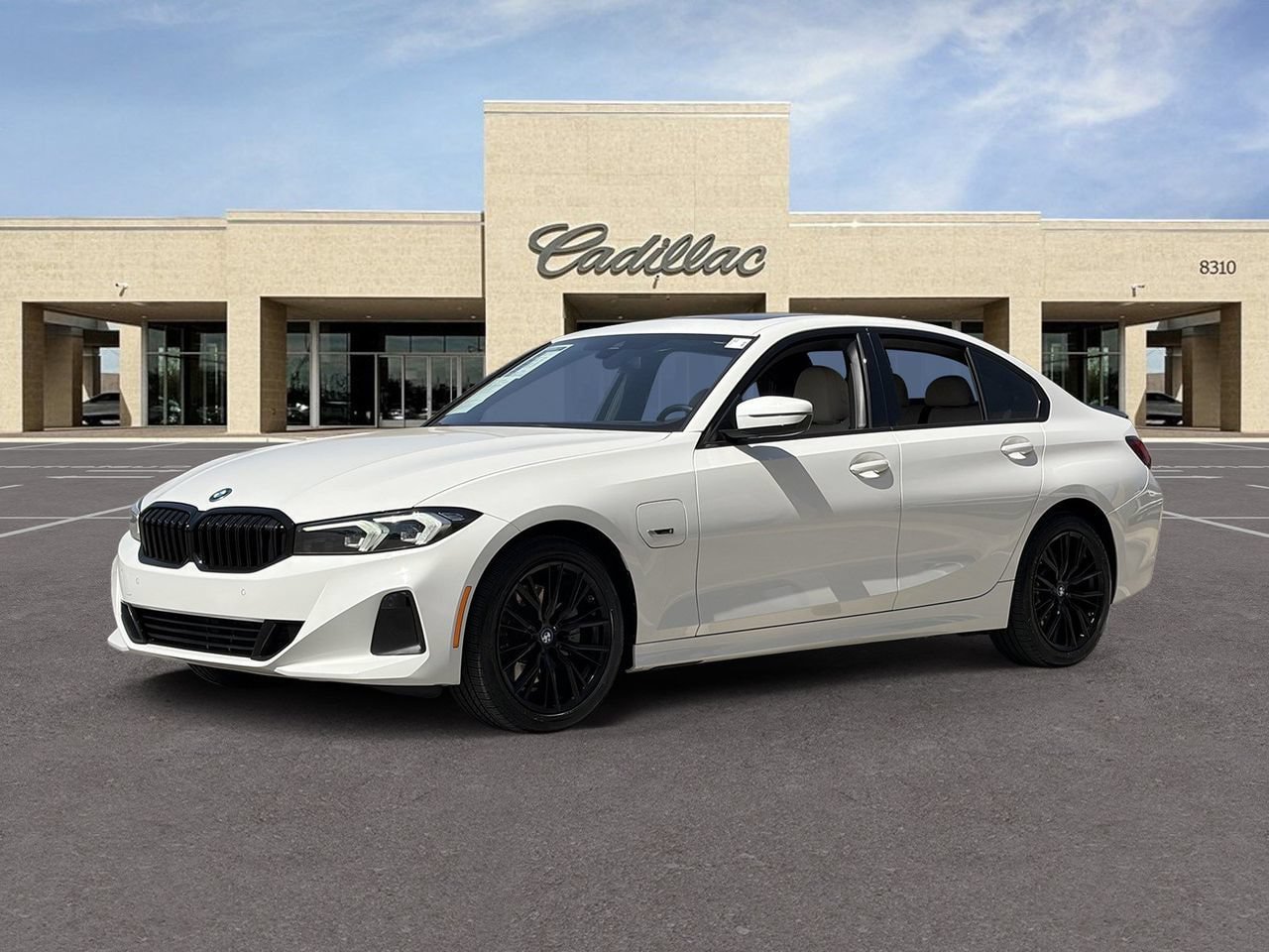 Used 2023 BMW 330e w/ Driving Assistance Package RWD image 30