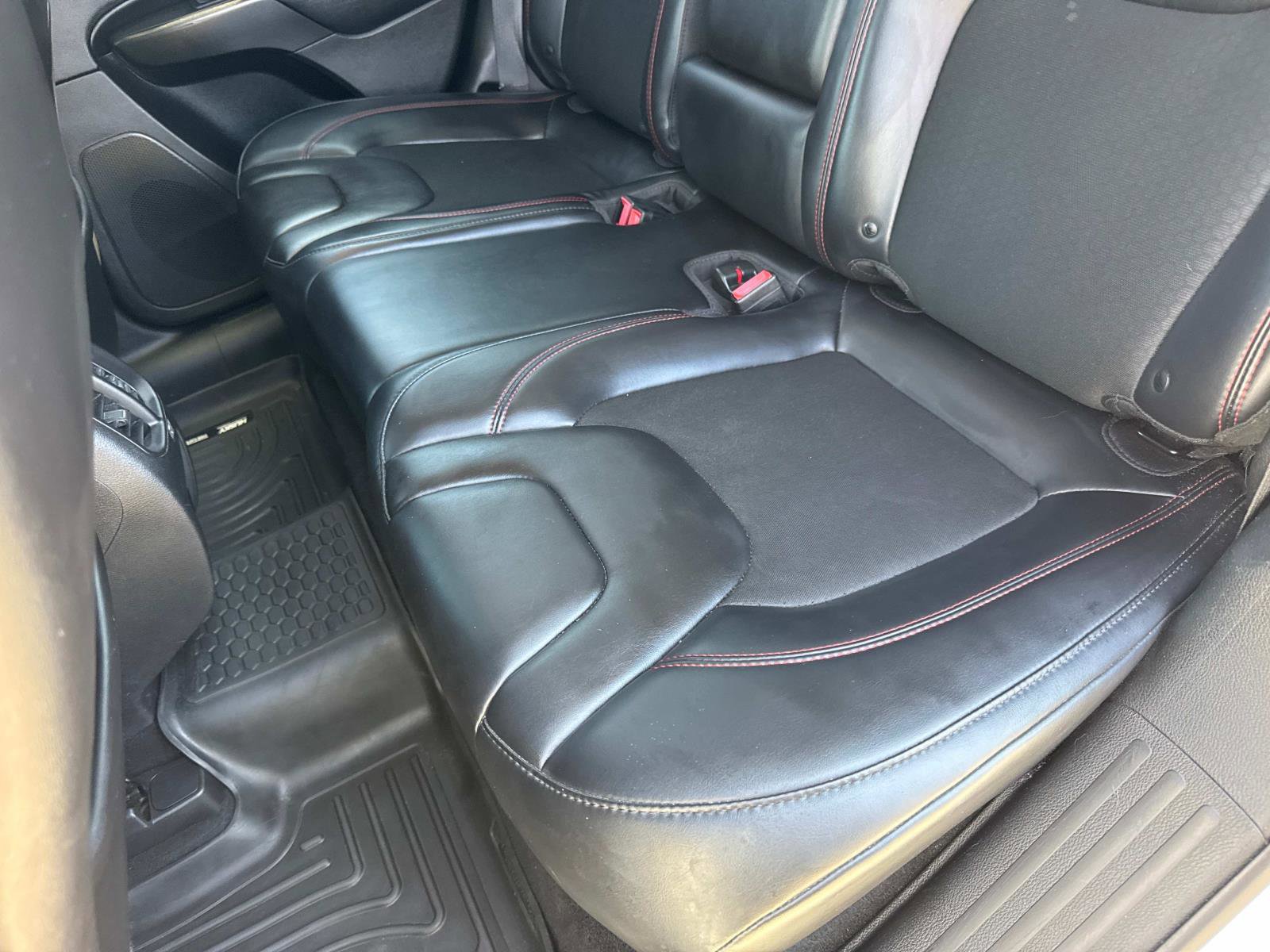 Used 2019 Jeep Cherokee Trailhawk AWD/4WD image 12