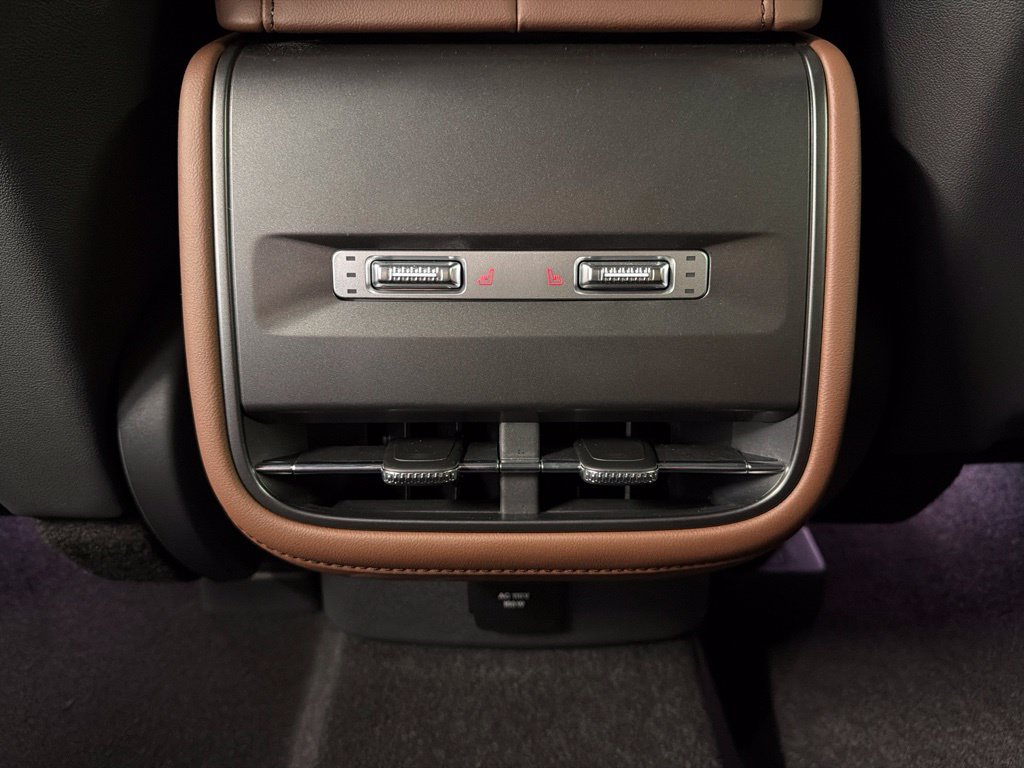 New 2026 Lincoln Nautilus Reserve AWD/4WD image 36