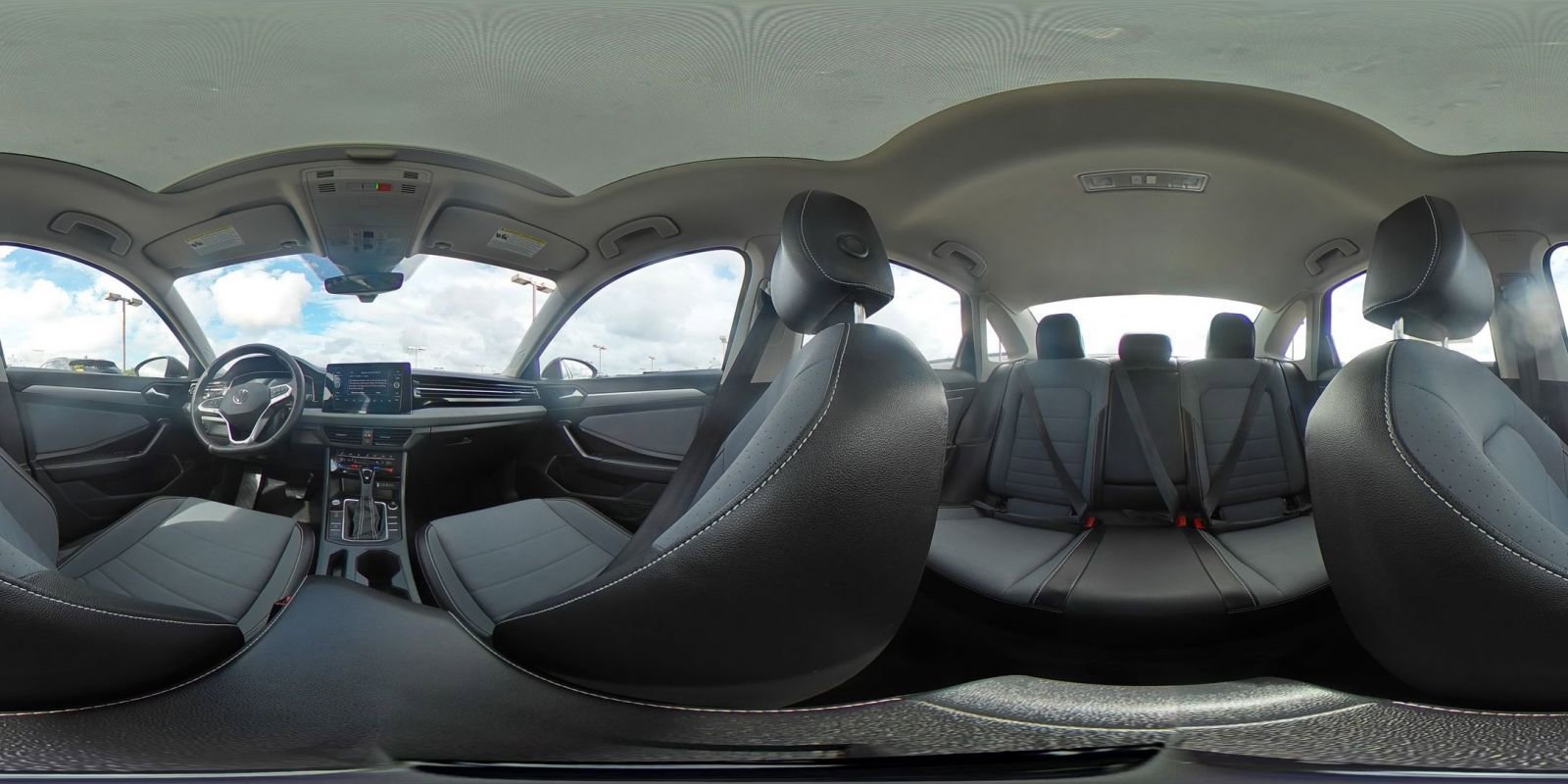 Used 2025 Volkswagen Jetta SE image 42