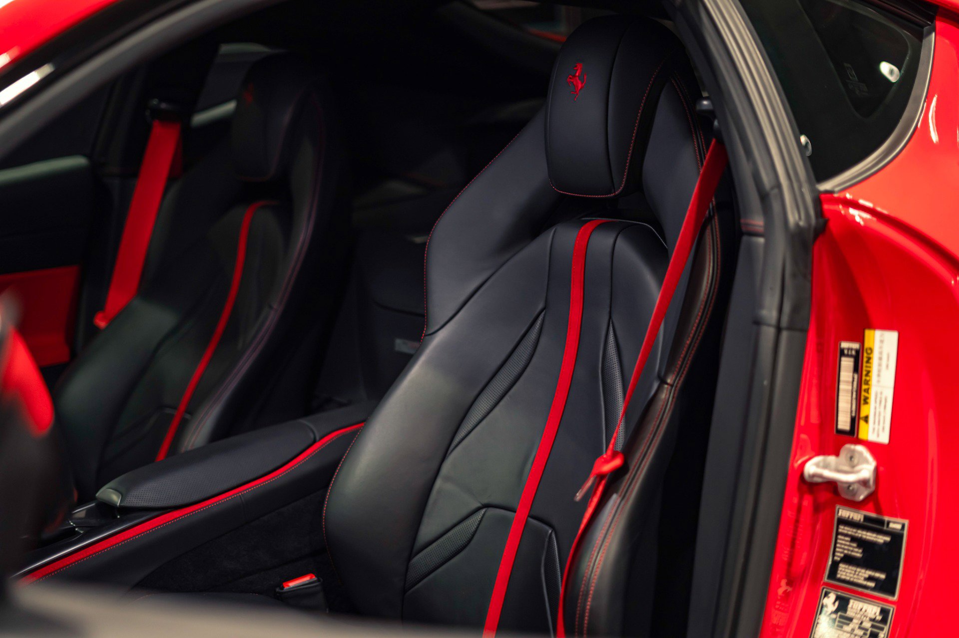 Used 2020 Ferrari 812 Superfast RWD image 22