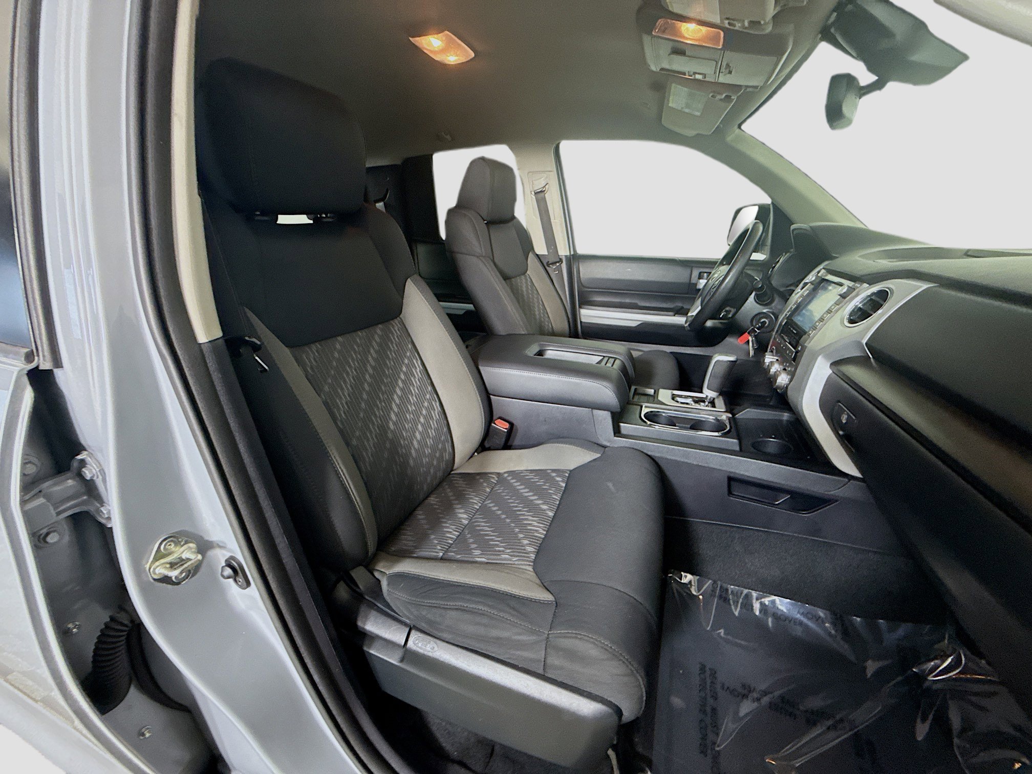 Used 2020 Toyota Tundra SR5 w/ SR5 Upgrade Package image 28