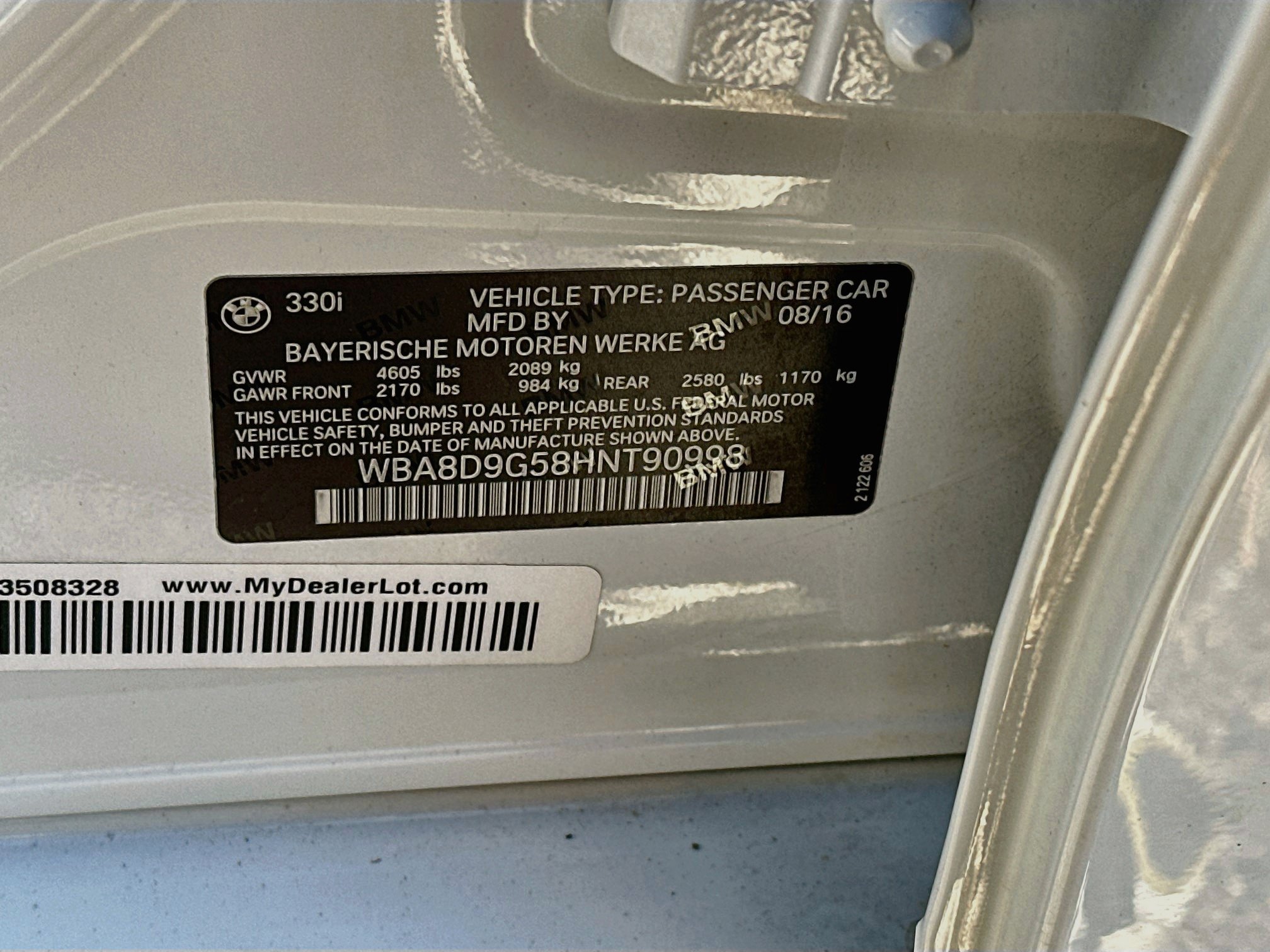 Used 2017 BMW 330i xDrive Sedan AWD/4WD image 12