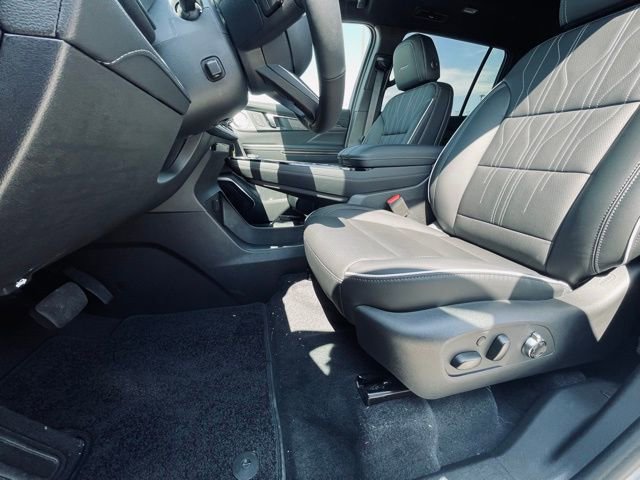 New 2026 Buick Enclave Avenir image 23