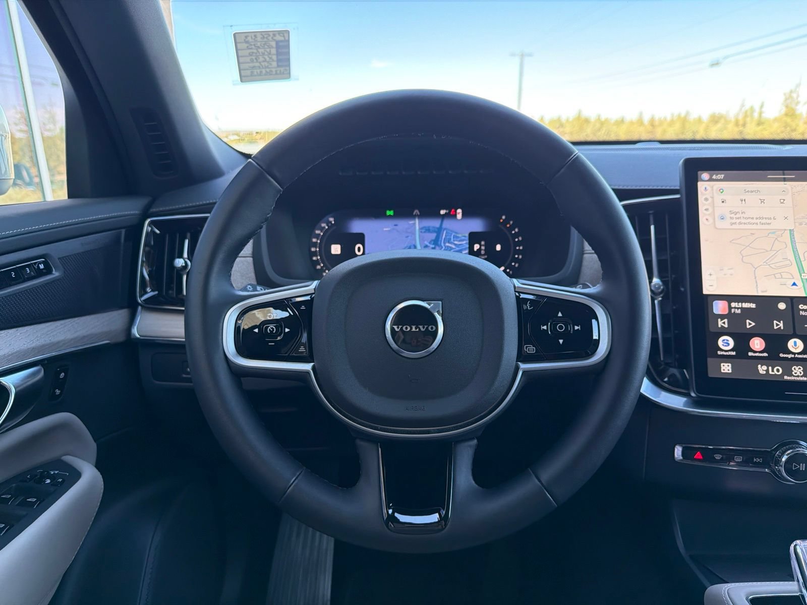 Used 2025 Volvo XC90 B6 Plus AWD/4WD image 11