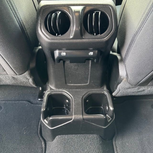 Used 2022 Jeep Wrangler Unlimited Sport image 14