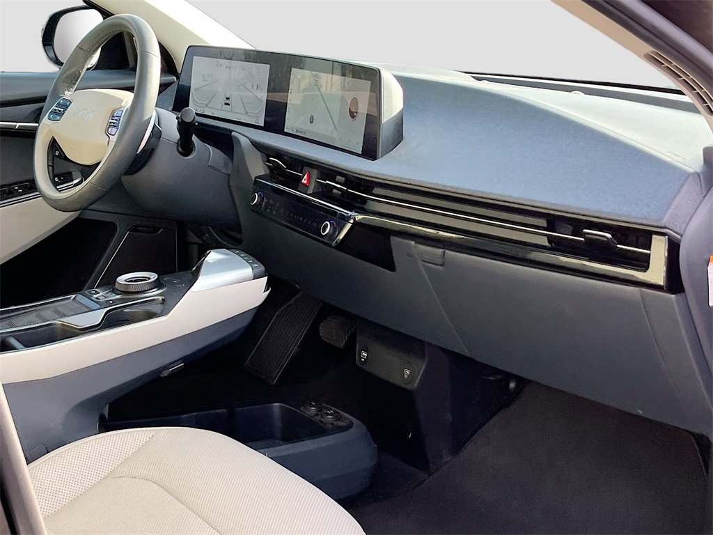 Used 2022 Kia EV6 Wind image 29
