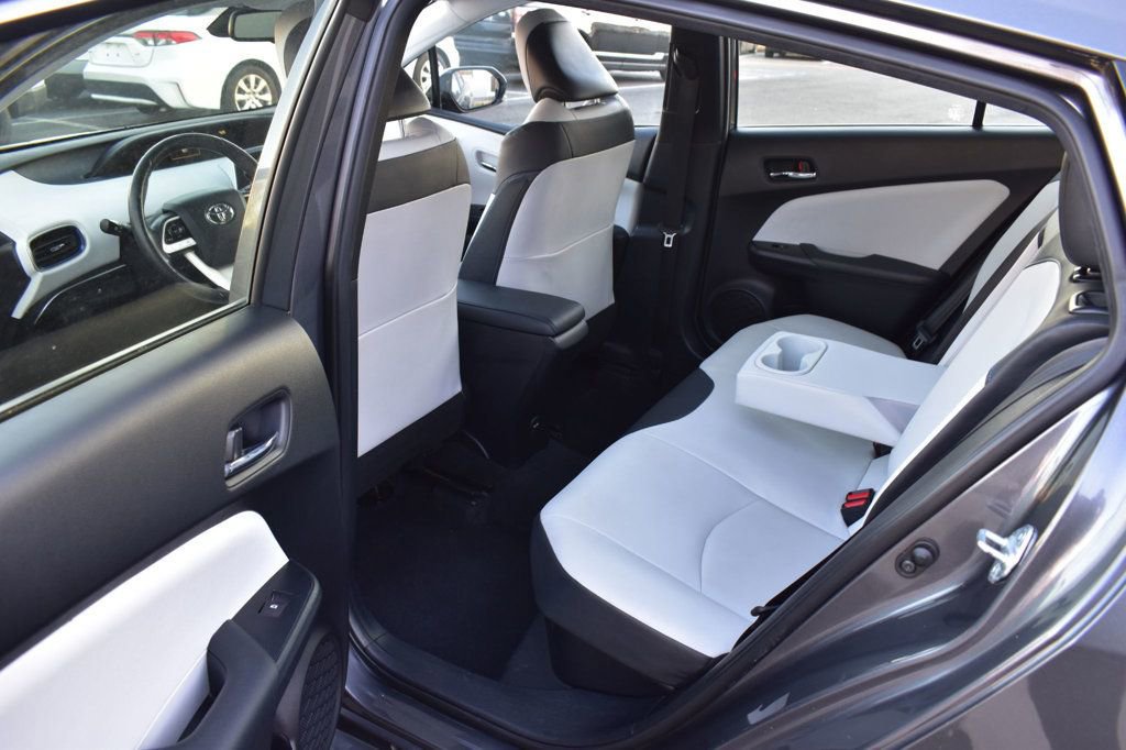 Used 2016 Toyota Prius Three Touring FWD image 23