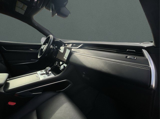 Used 2025 Jaguar F-PACE R-Dynamic S image 23