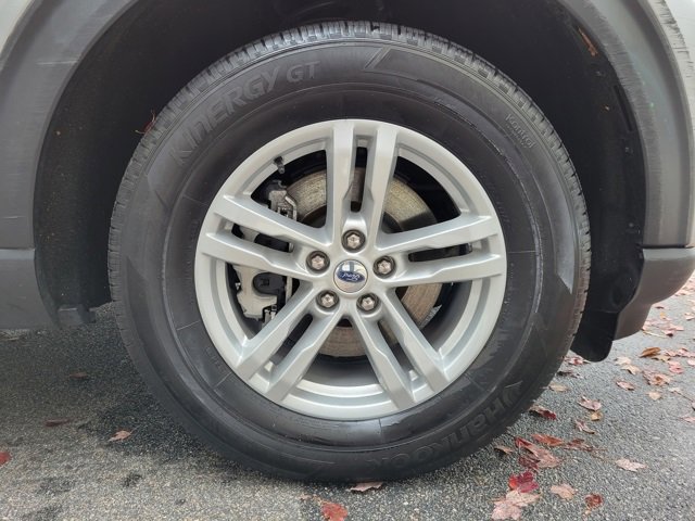 Used 2023 Ford Explorer XLT image 25