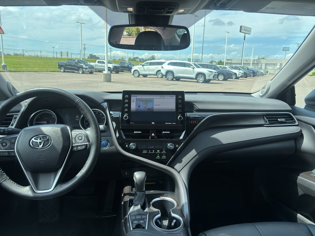 Used 2024 Toyota Camry XLE image 11