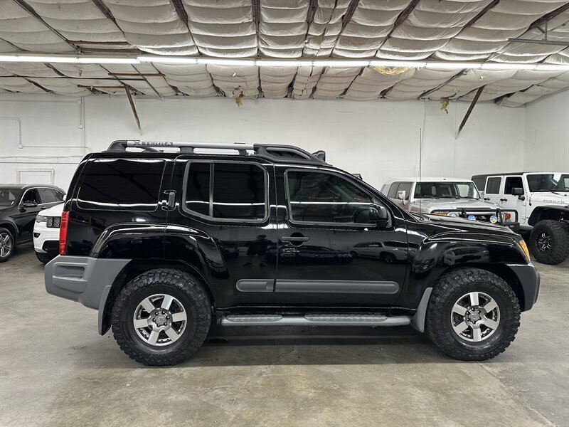 Used 2011 Nissan Xterra PRO-4X w/ Pro-4x Leather Pkg AWD/4WD image 2