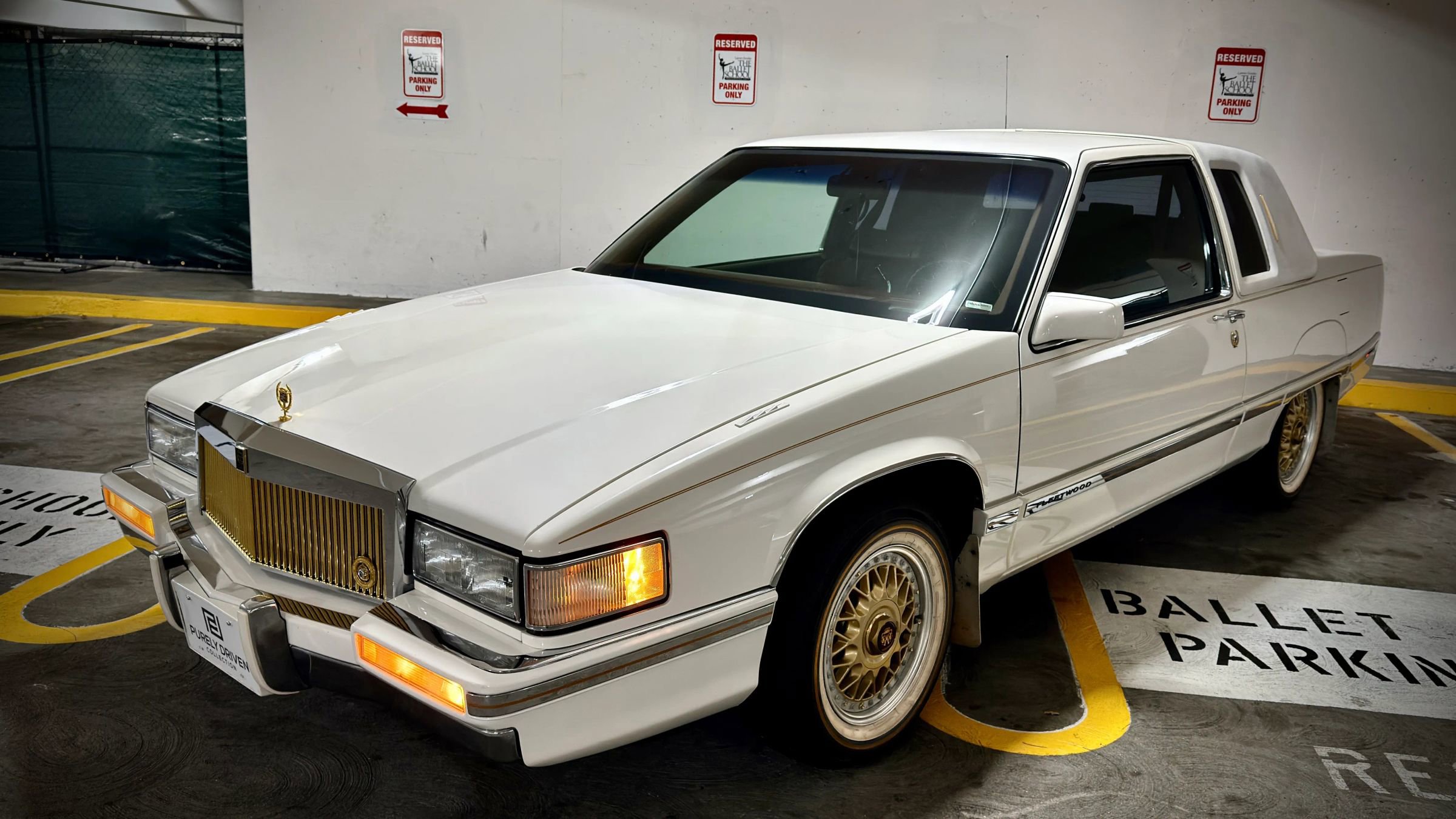 Used 1991 Cadillac Fleetwood Coupe image 2