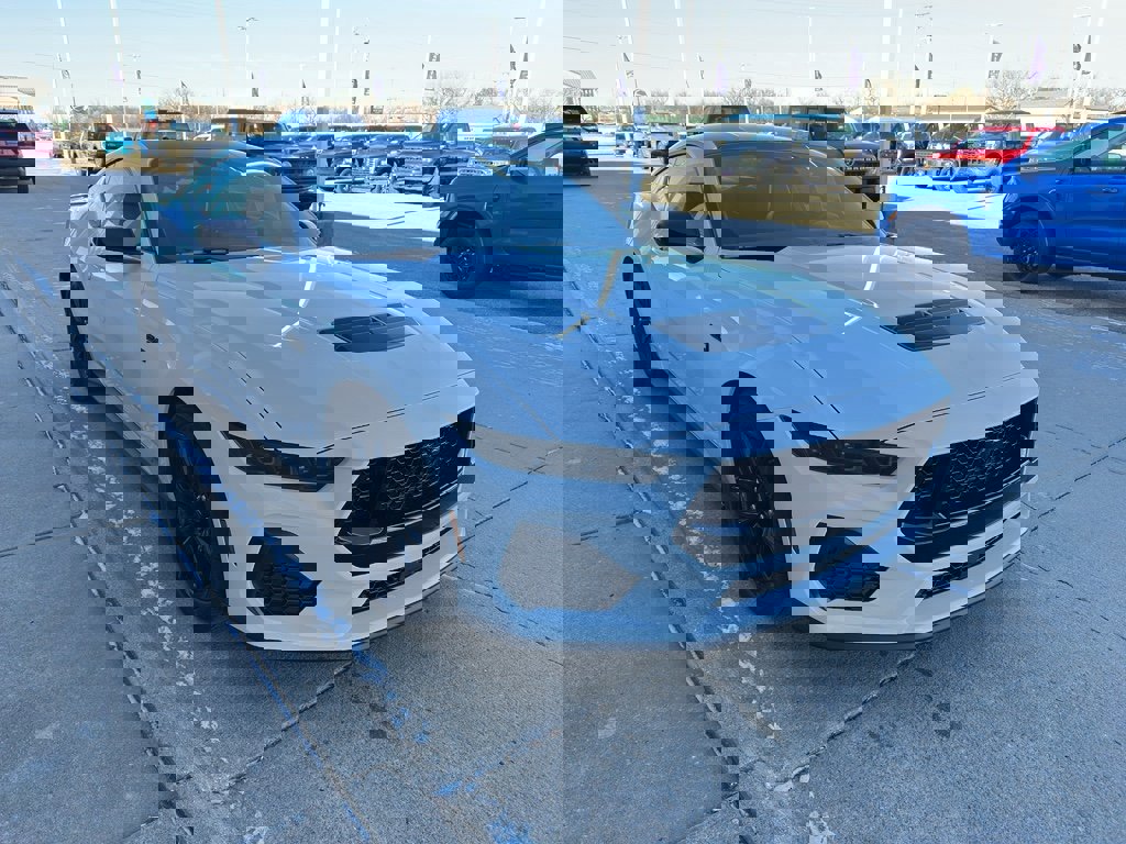 New 2026 Ford Mustang GT image 2