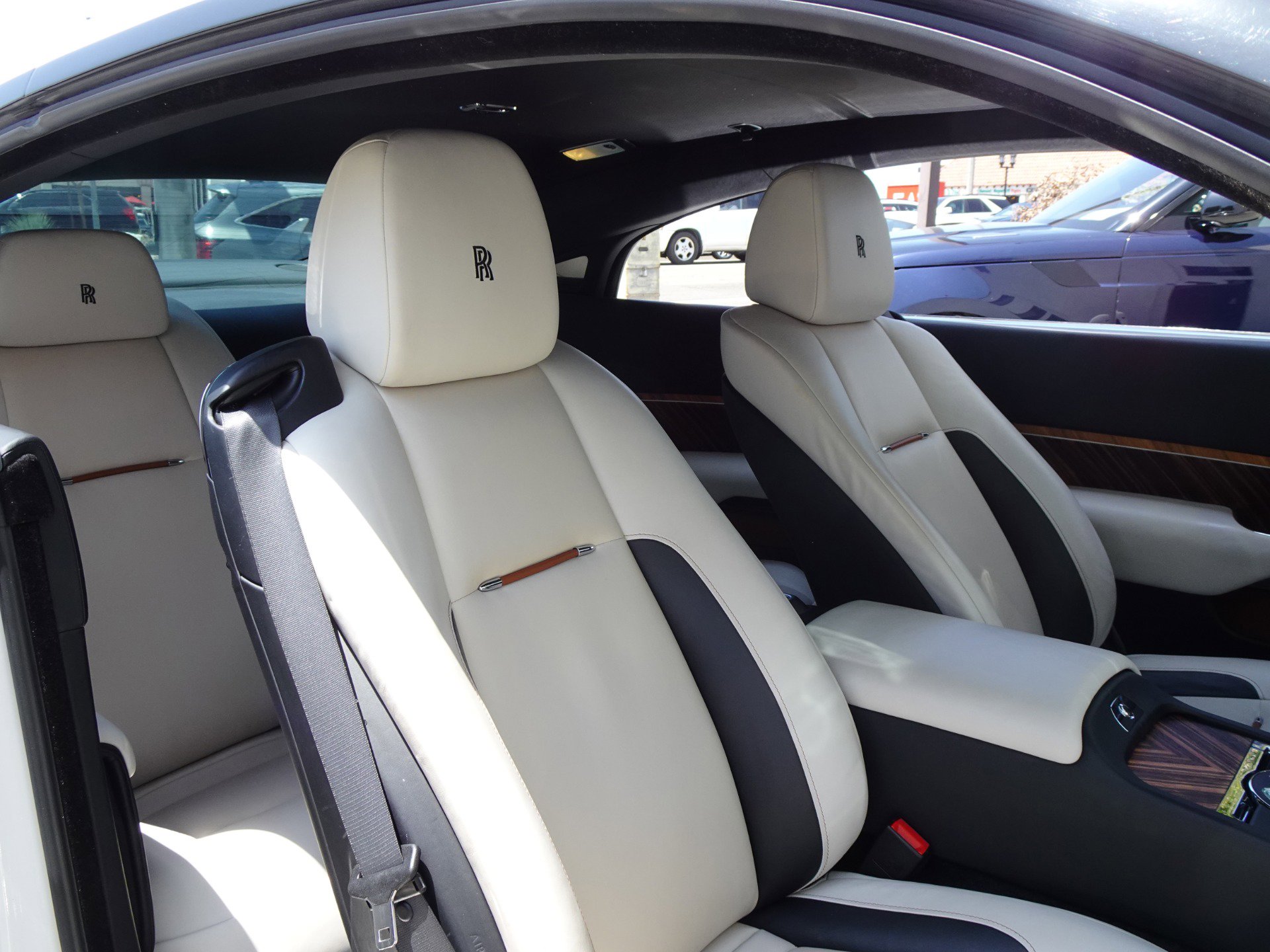 Used 2015 Rolls-Royce Wraith RWD image 19