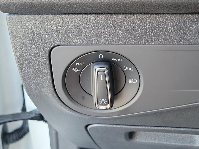Certified 2024 Volkswagen Tiguan SEL R-Line AWD/4WD image 31