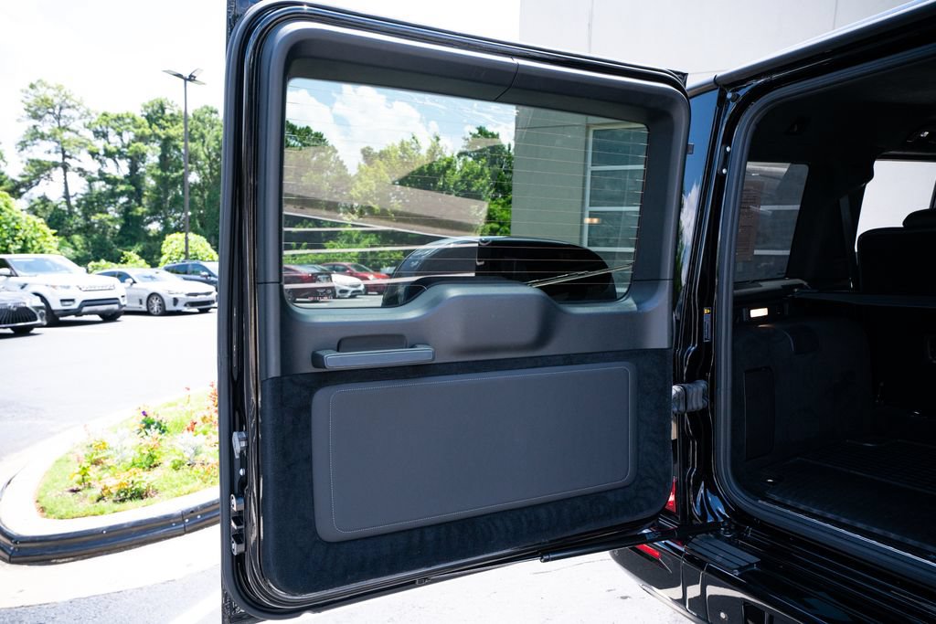 Used 2025 Mercedes-Benz G 580 w/ EQ Technology image 43