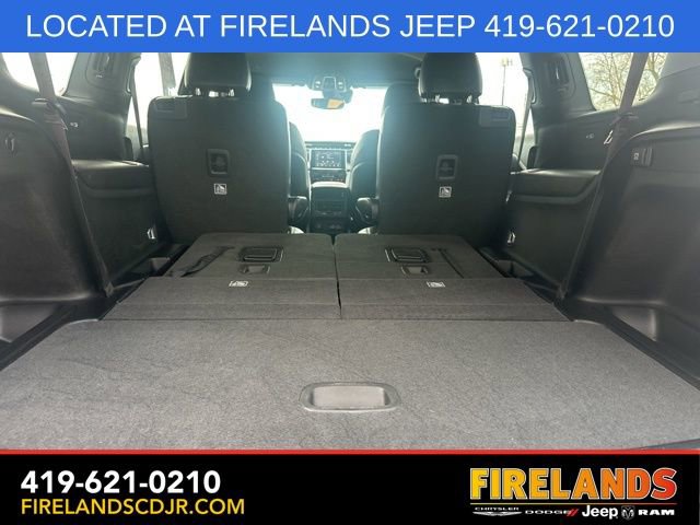 Used 2023 Jeep Grand Cherokee L Laredo image 12