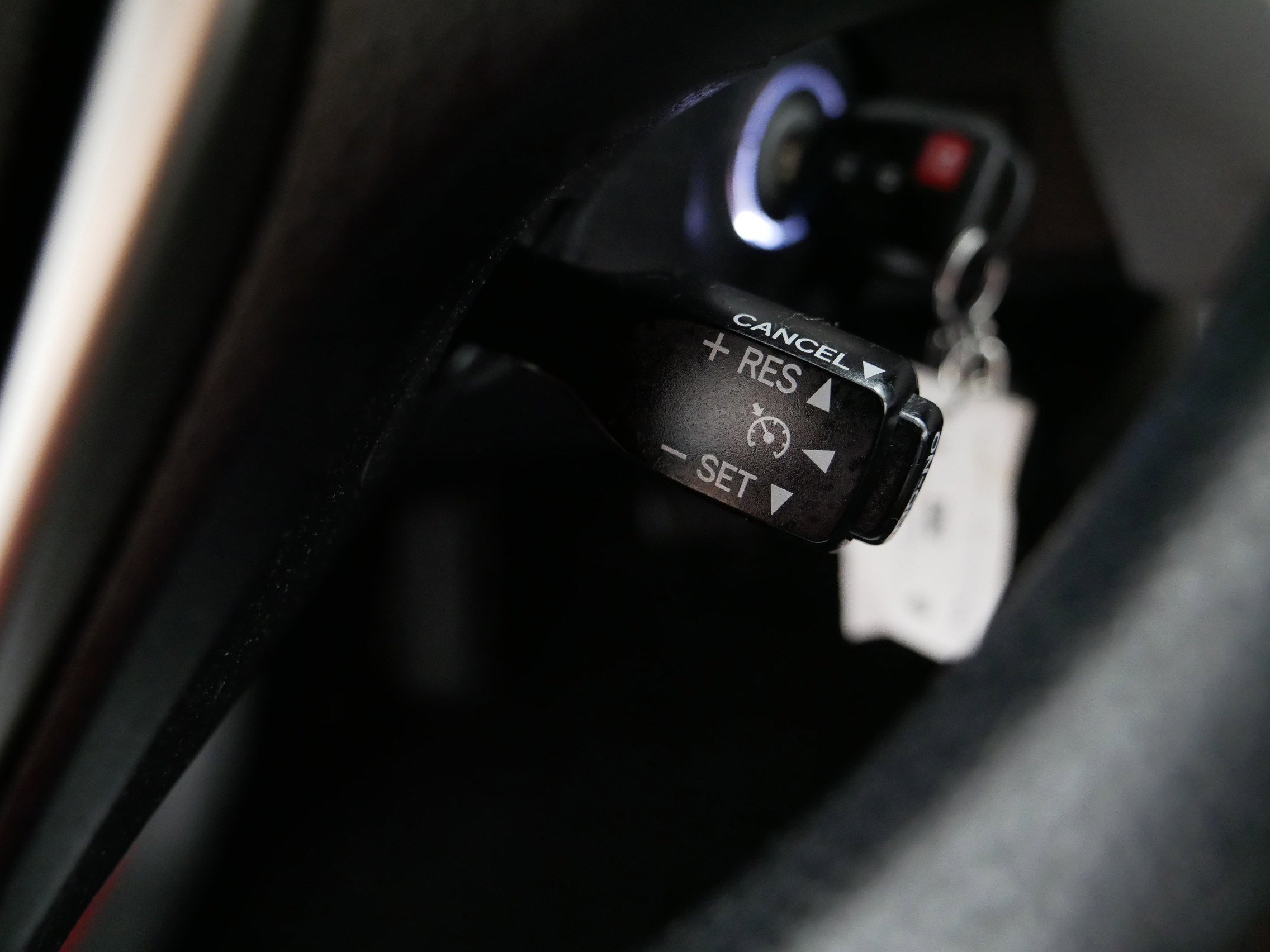 Used 2013 Toyota RAV4 LE AWD/4WD image 30