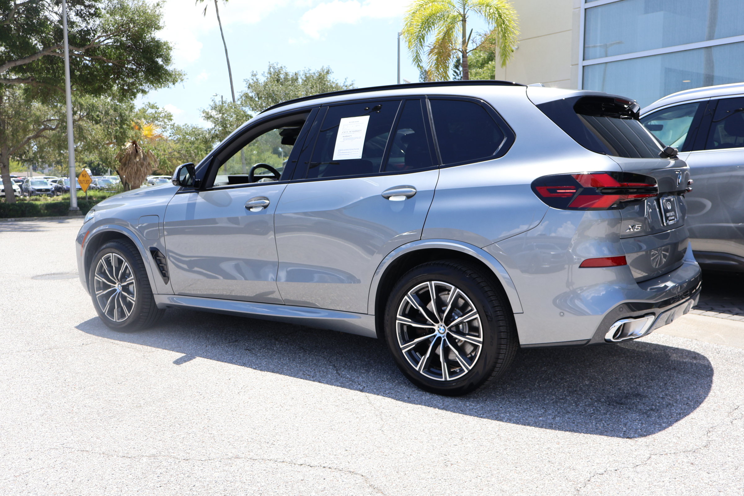 Used 2026 BMW X5 xDrive50e w/ Executive Package AWD/4WD image 7