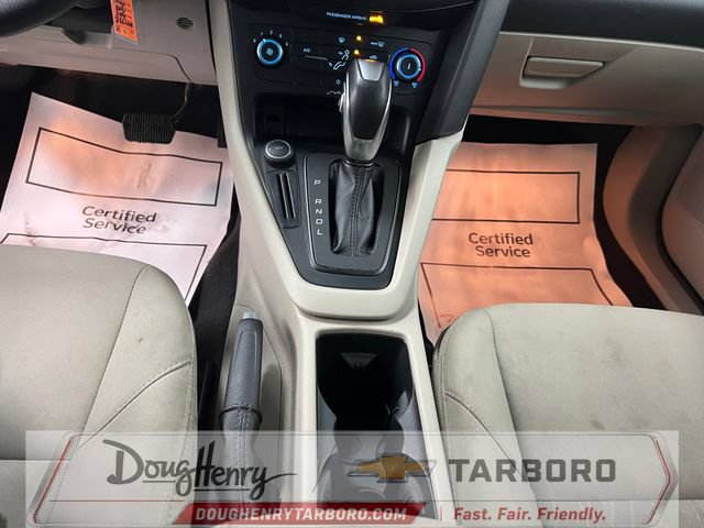 Used 2015 Ford Focus SE FWD image 42