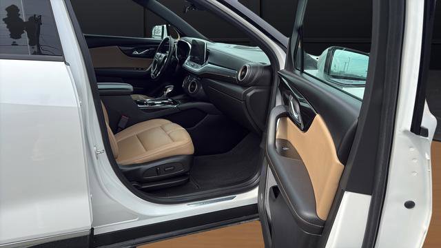 Used 2023 Chevrolet Blazer Premier w/ Driver Confidence II Package image 18