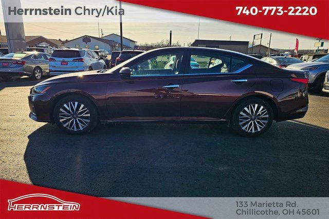 Used 2023 Nissan Altima 2.5 SV image 4