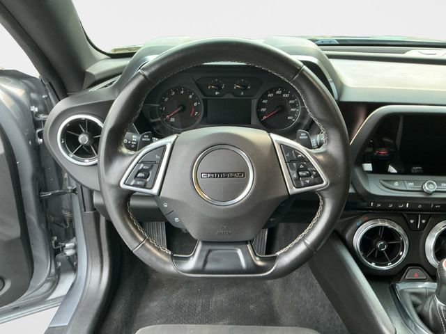 Used 2021 Chevrolet Camaro LT w/ Technology Package image 15