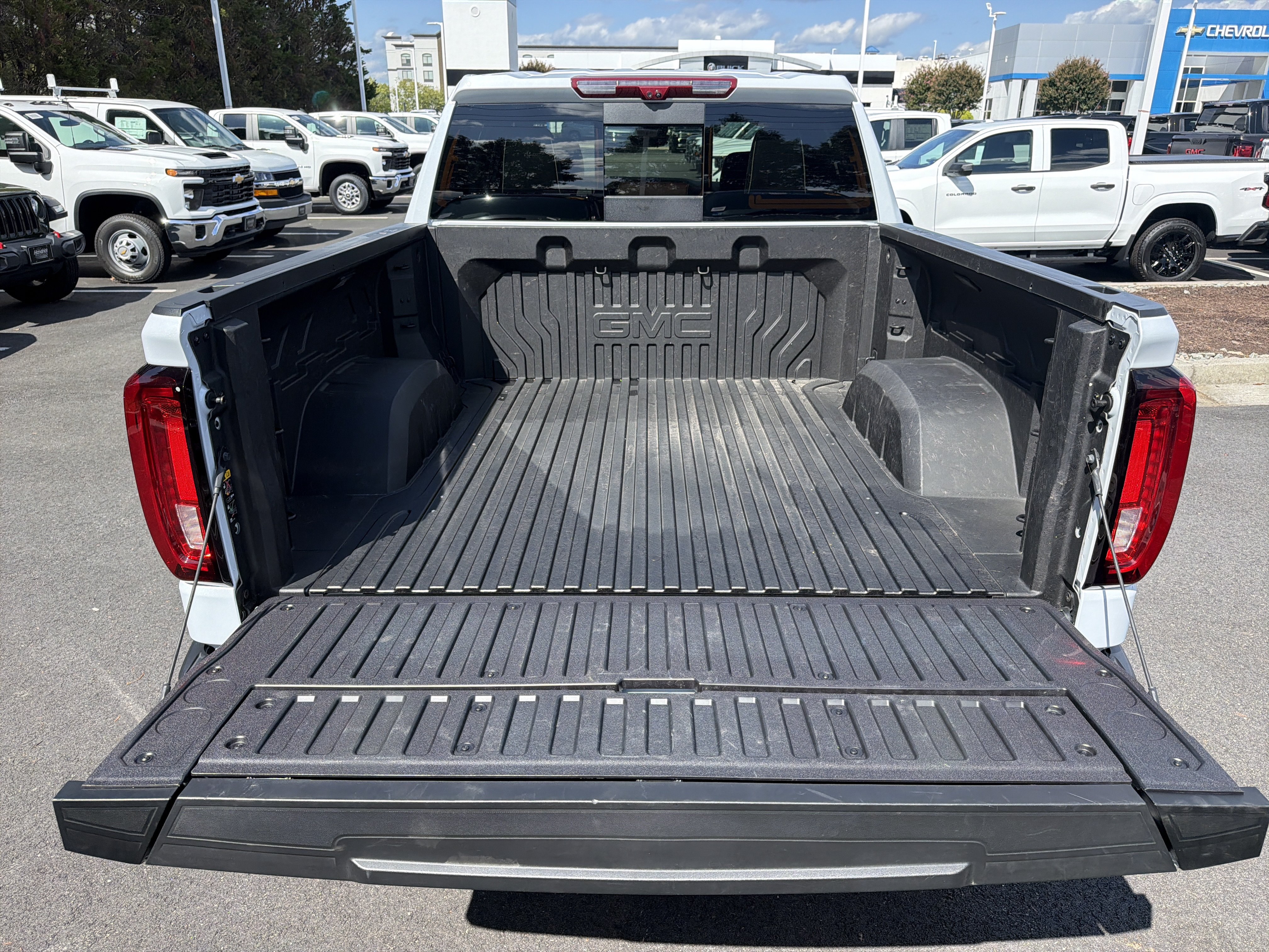 Used 2026 GMC Sierra 1500 Denali Ultimate AWD/4WD image 34