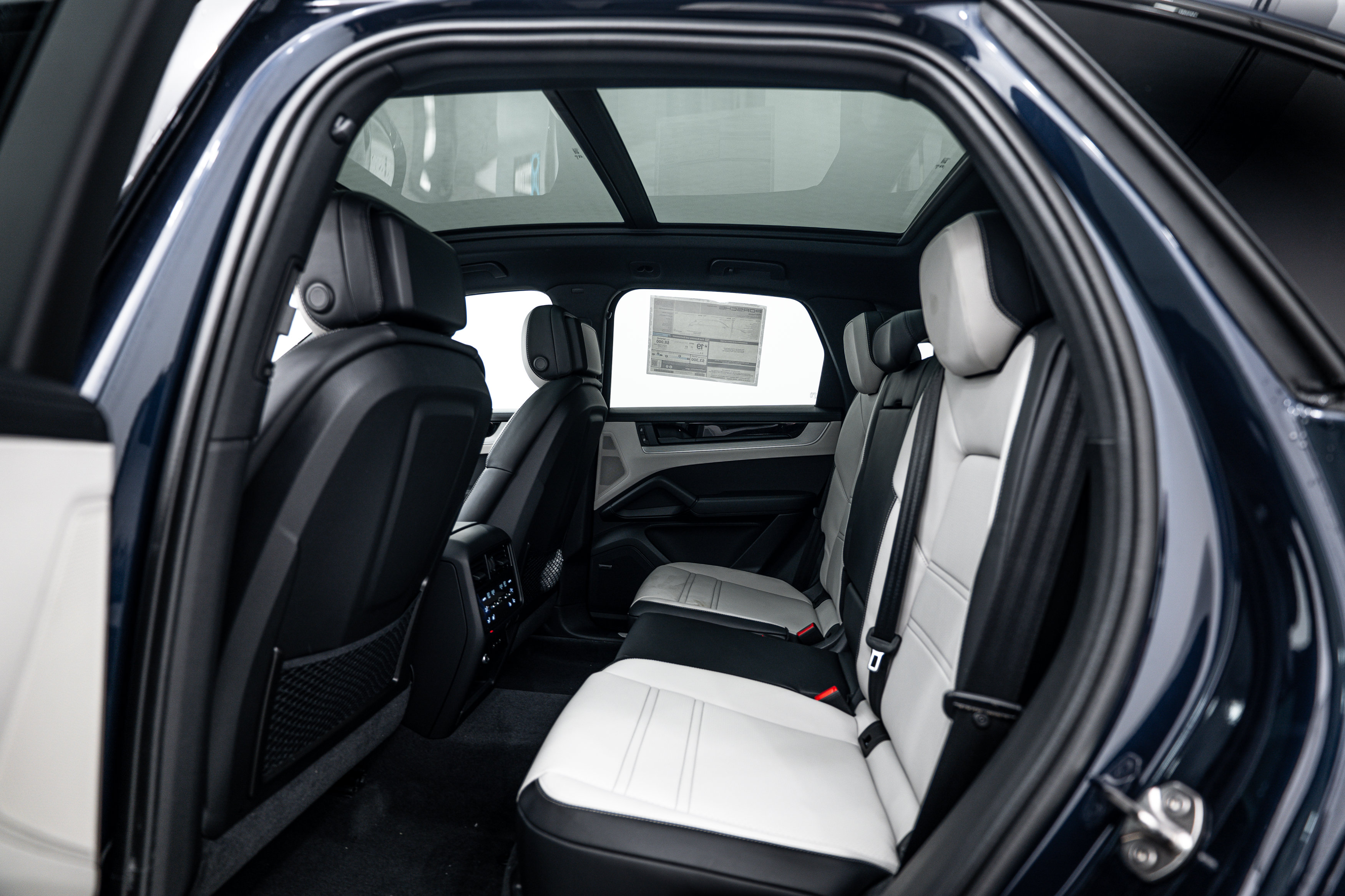 Certified 2026 Porsche Cayenne AWD/4WD image 23