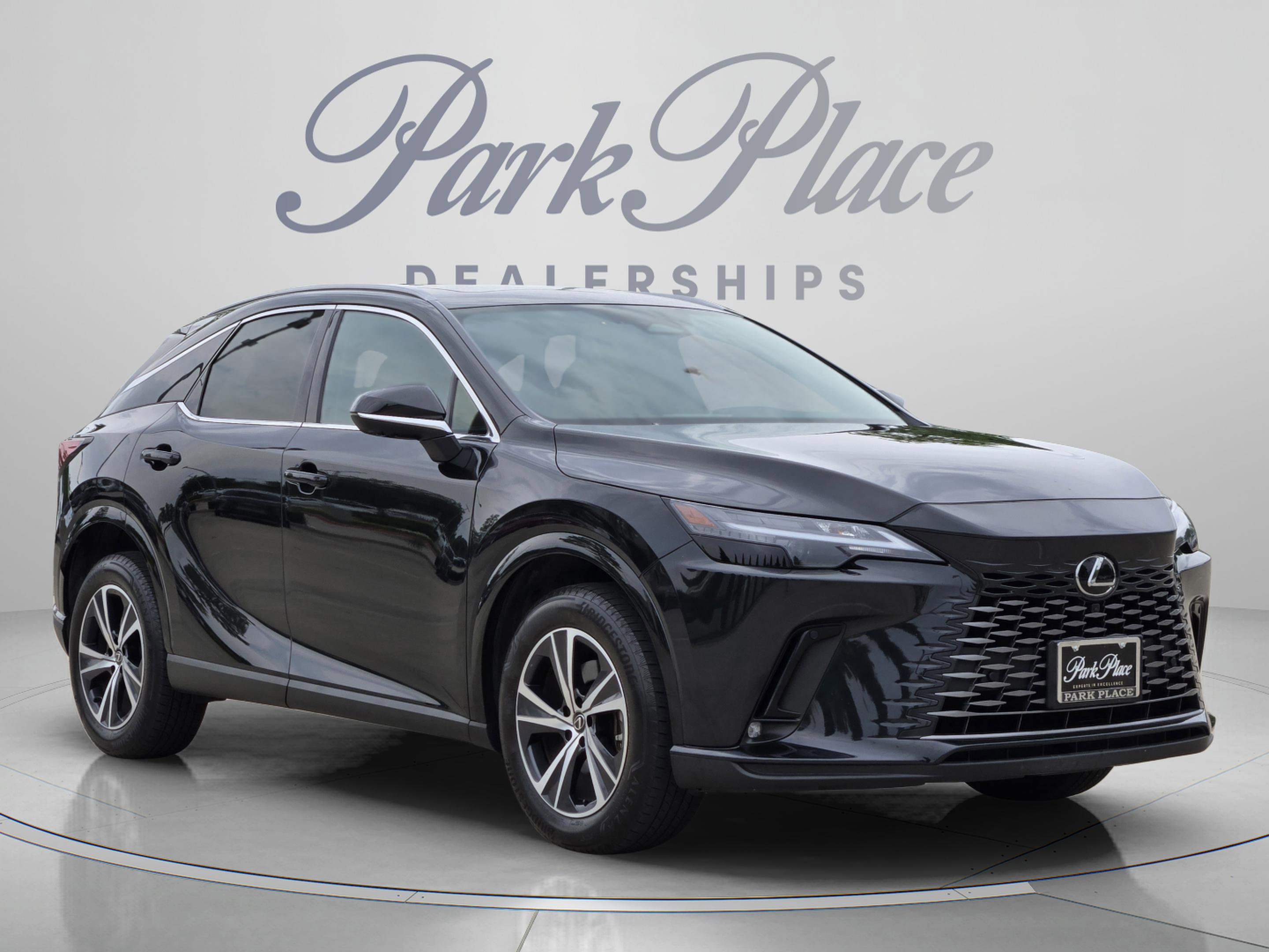 Used 2025 Lexus RX 350 Premium w/ Accessory Package (Z1) FWD image 7