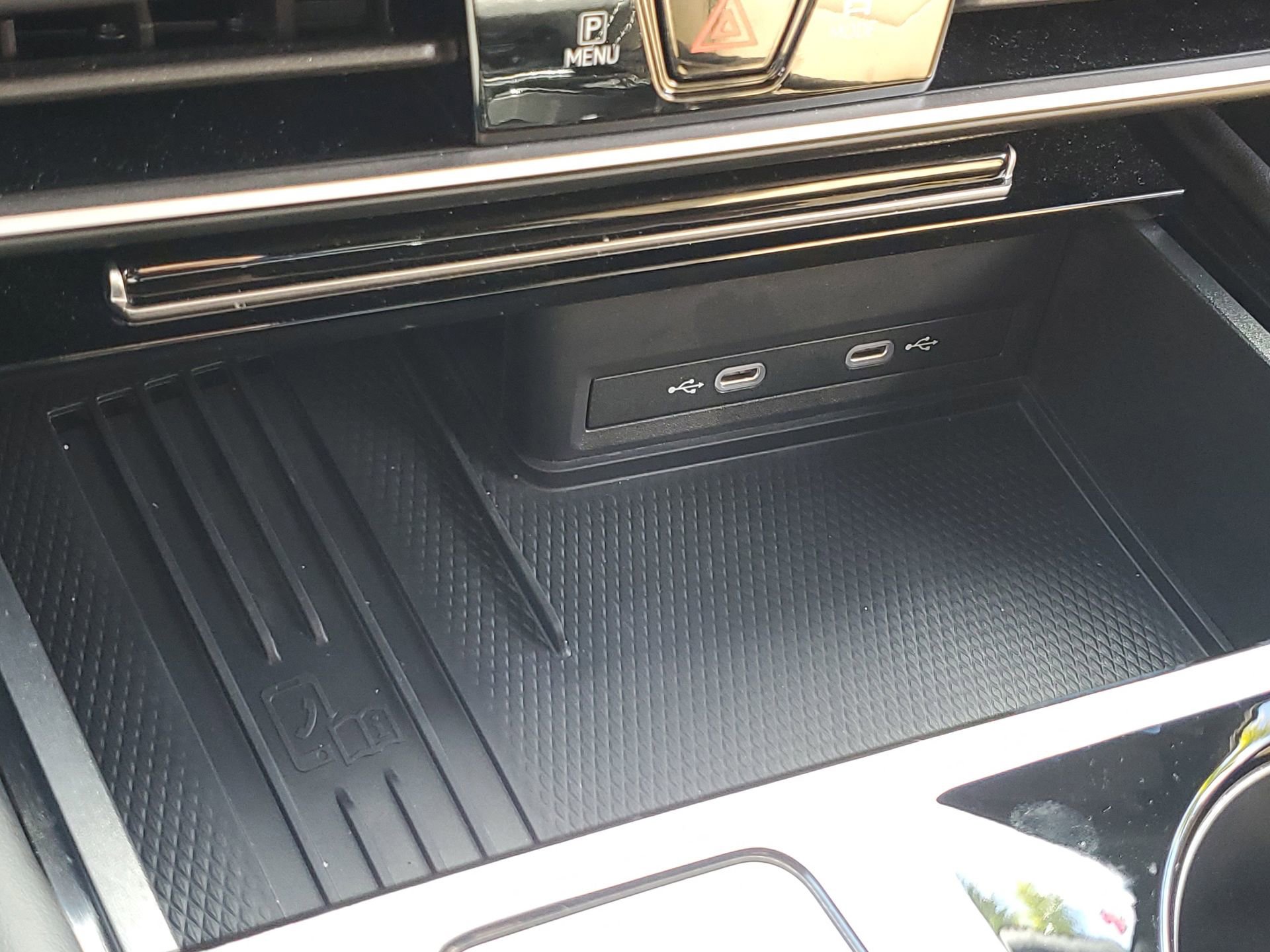 Used 2025 Volkswagen Atlas Cross Sport SE w/ Black Wheel Package image 29