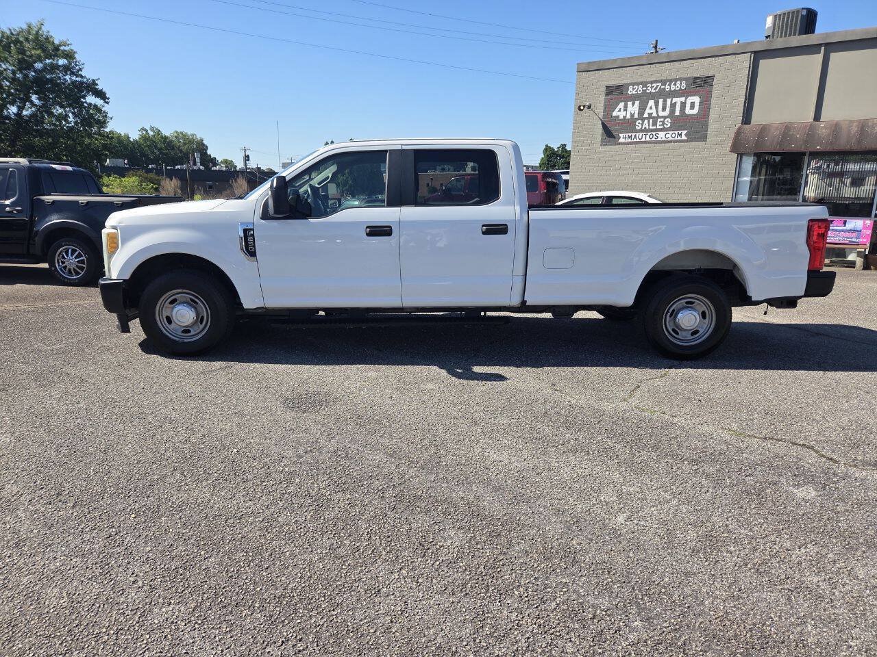 Used 2017 Ford F250 XL RWD image 1