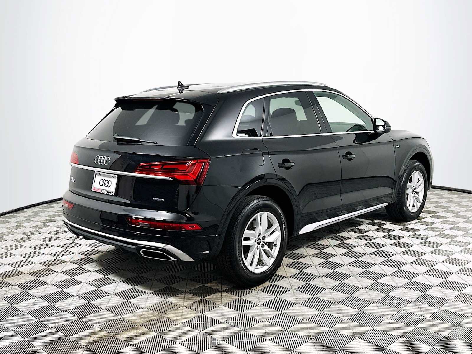 Certified 2023 Audi Q5 2.0T Premium w/ Convenience Package AWD/4WD image 7