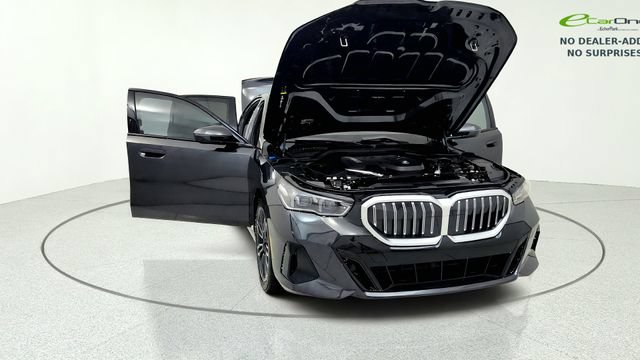 Used 2026 BMW 530i w/ M Sport Package RWD image 12