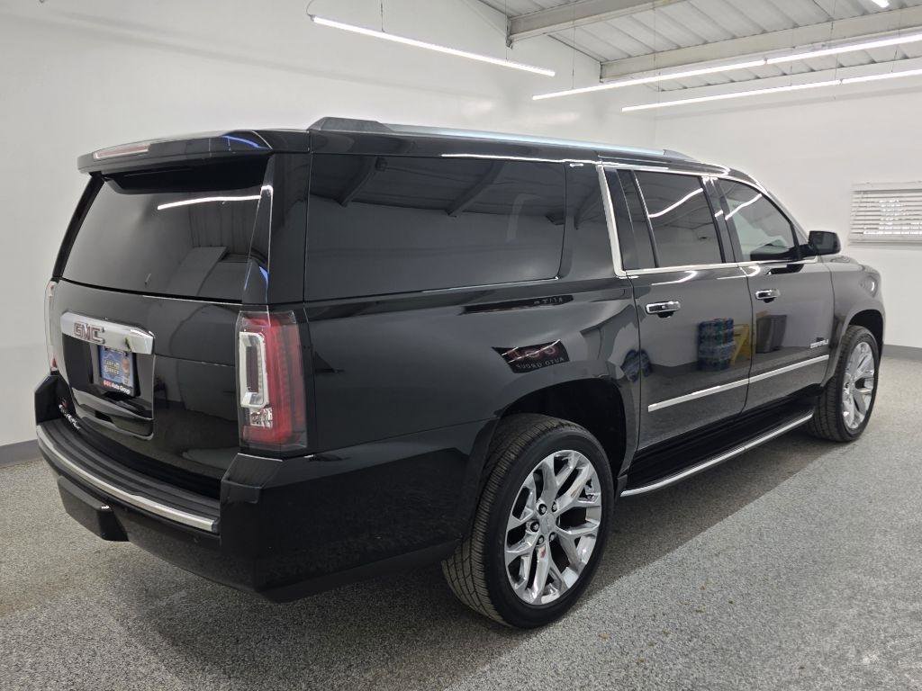 Used 2020 GMC Yukon XL Denali RWD image 6