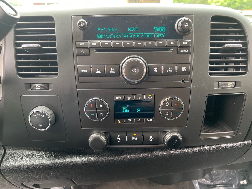 Used 2013 Chevrolet Silverado 2500 LT w/ Interior Plus Package AWD/4WD image 26