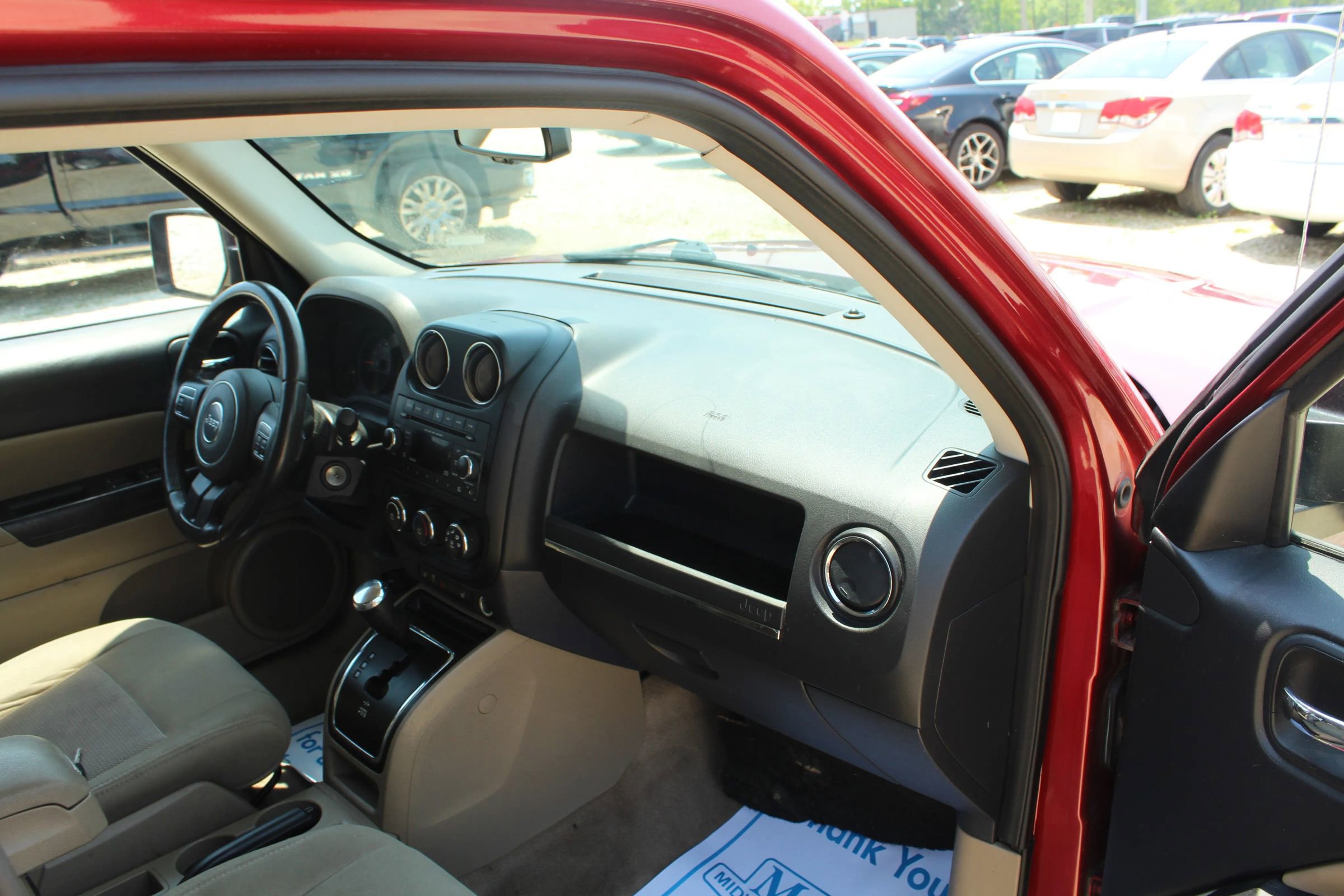 Used 2016 Jeep Patriot Latitude image 24