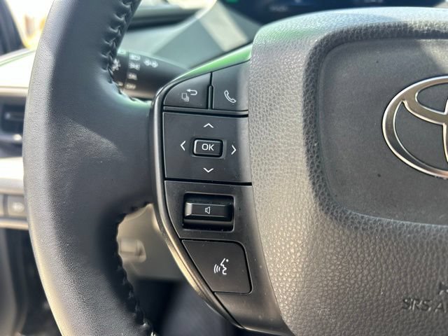 Used 2025 Toyota Prius LE FWD image 20
