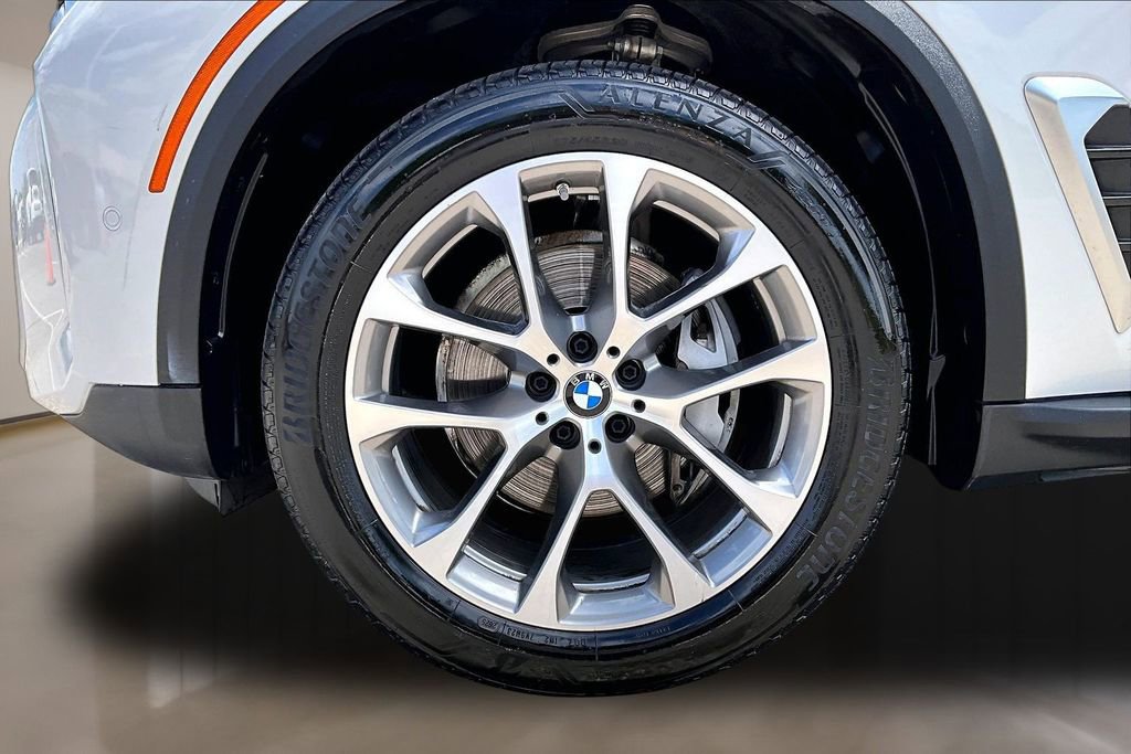 Used 2026 BMW X5 xDrive40i AWD/4WD image 8