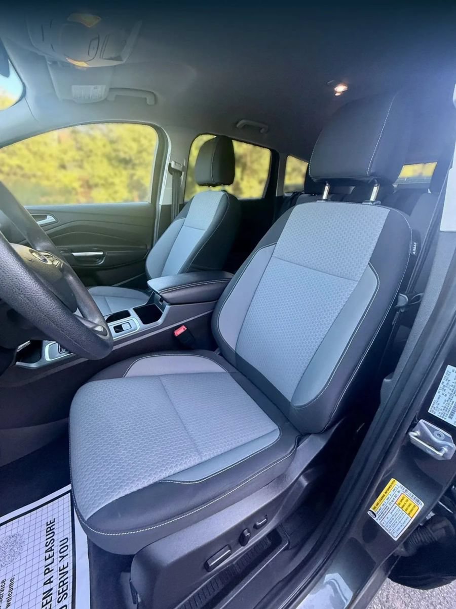 Used 2017 Ford Escape SE AWD/4WD image 24