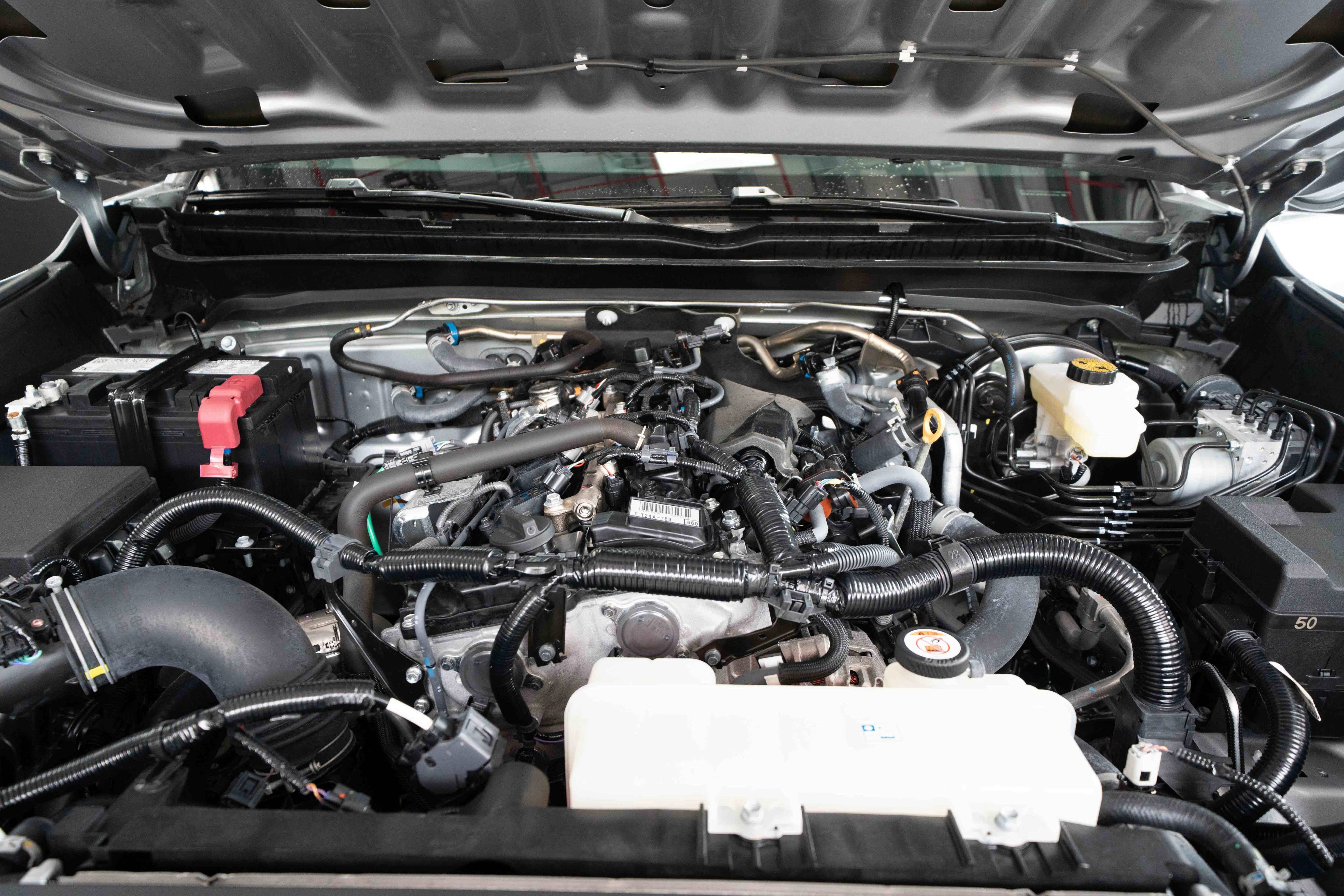 Used 2025 Toyota Tacoma SR5 AWD/4WD image 30